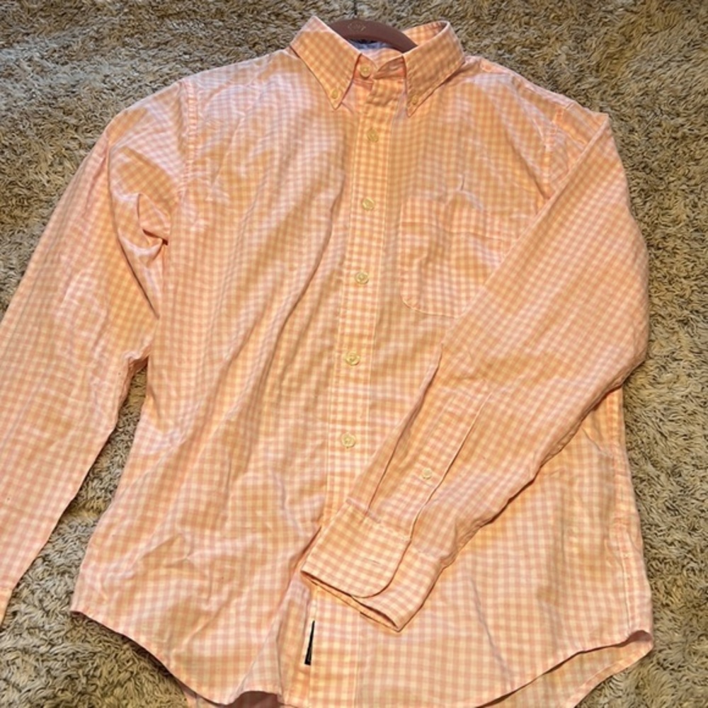 Abercrombie & Fitch pink and white gingham dress shirt. Mens size small. EUC!!!!